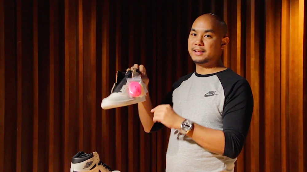 Unboxing the Air Jordan x Nike SB NYC to Paris highs.